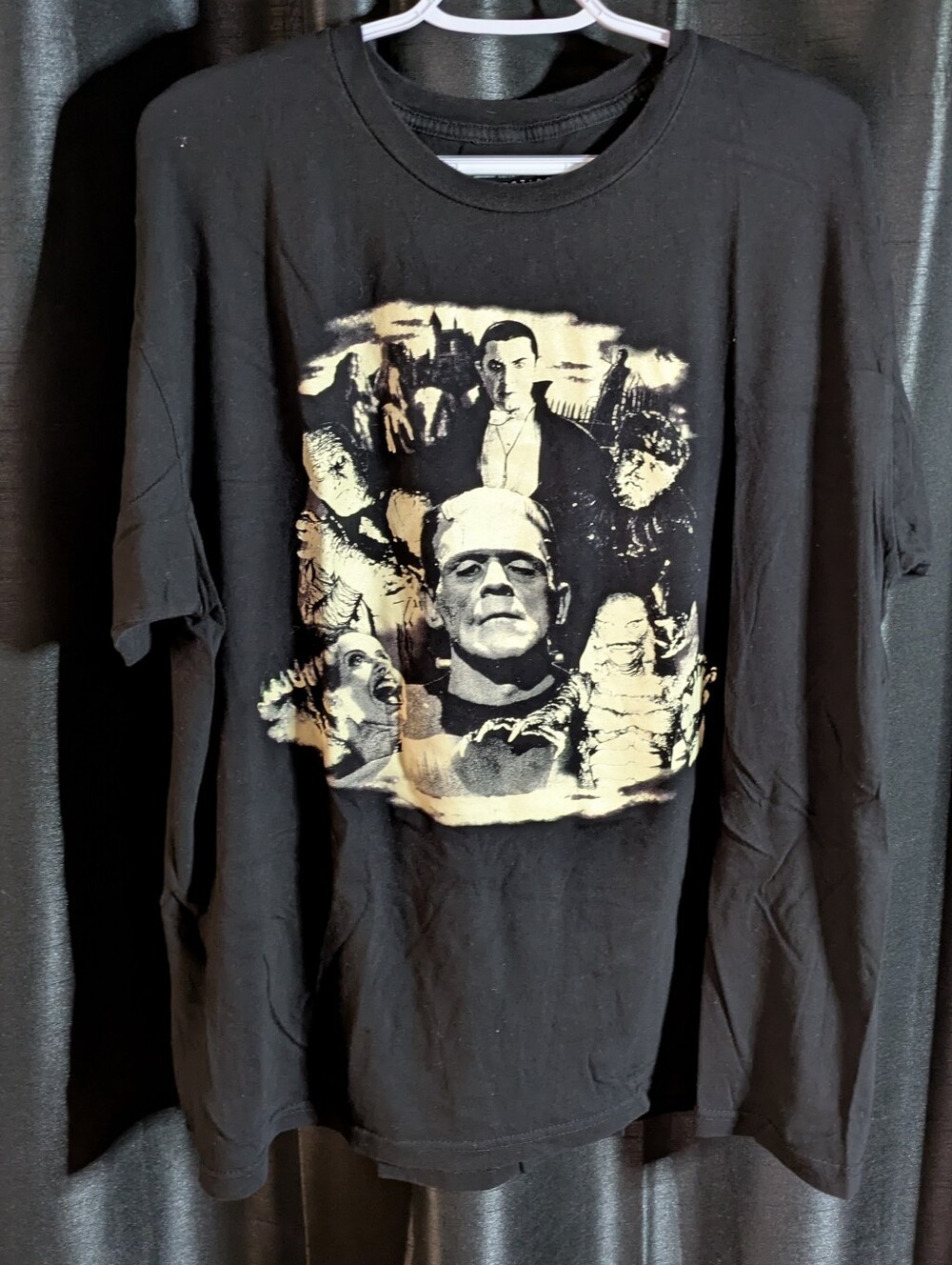 E2 VTG Universal Monsters Rock Rebel T Shirt Size XL Black Dracula Frankenstein